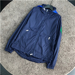 몽클레어  M-5673673