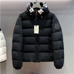 몽클레어  M-687878