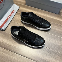프라다 P-7584849E8