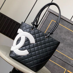 샤넬 핸드백 24cm AS2293