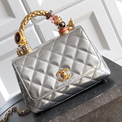 샤넬 플랩 백 19m AS1919